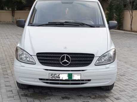 Mercedes  2010
