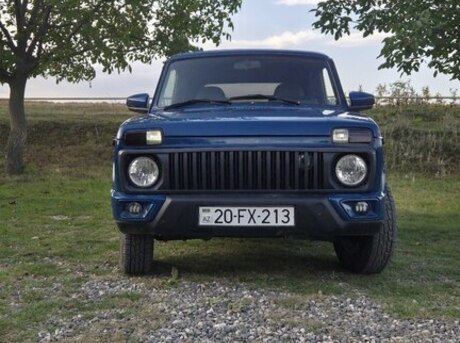 LADA (VAZ) Niva 2015