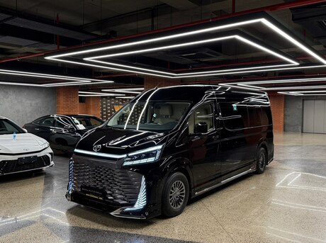 Toyota HiAce 2025