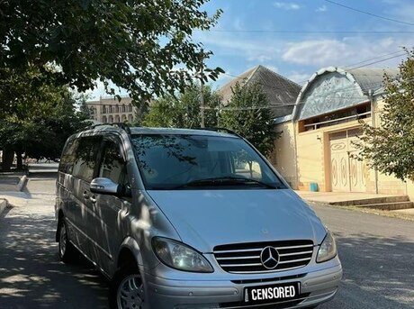 Mercedes Viano 2005