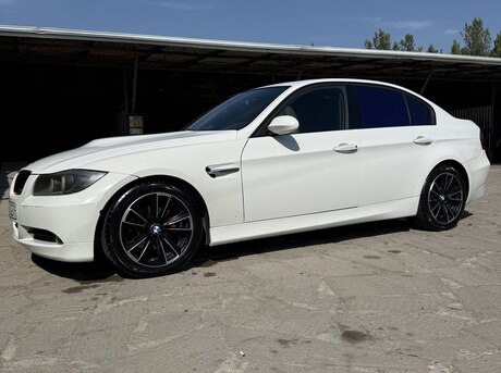 BMW 320 2008