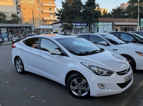 Hyundai Elantra 2013