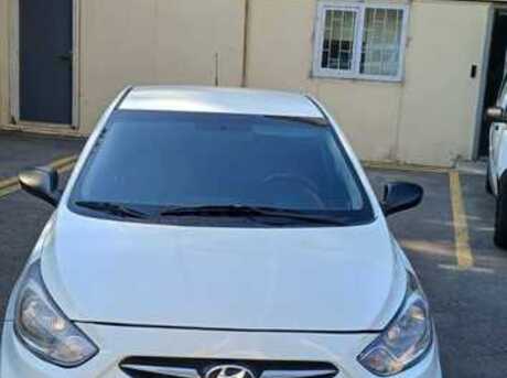 Hyundai Accent 2013