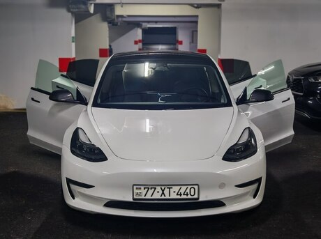 Tesla Model 3 2022