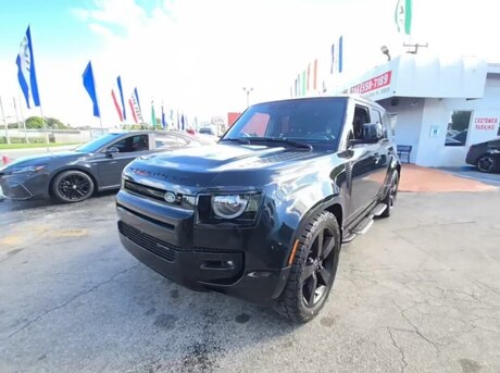 Land Rover Defender 2023