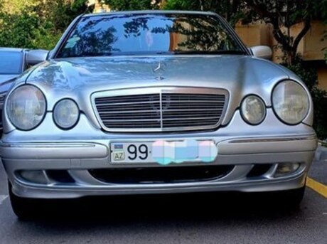 Mercedes E 220 2000