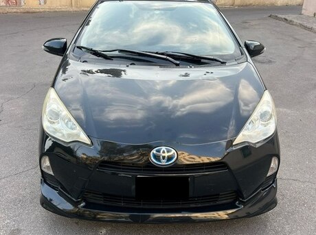 Toyota Aqua 2015