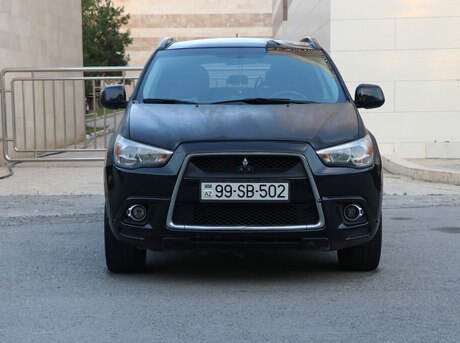 Mitsubishi Outlander Sport 2011
