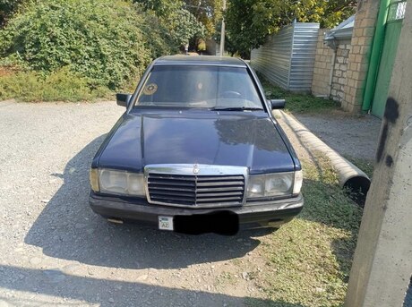 Mercedes 190 1988