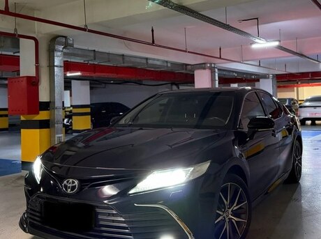 Toyota Camry 2021