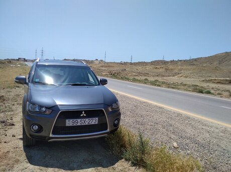 Mitsubishi Outlander 2011