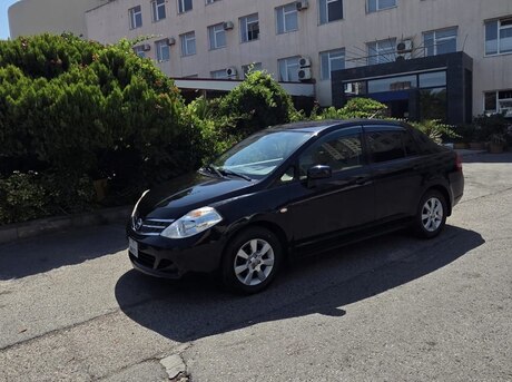 Nissan Tiida 2011