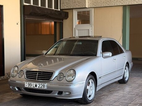 Mercedes E 240 2000