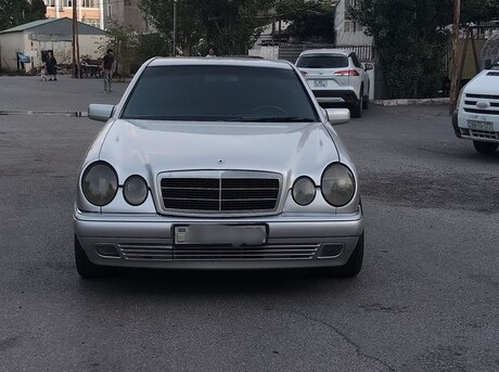 Mercedes E 220 1999