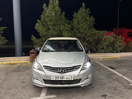 Hyundai Accent 2015