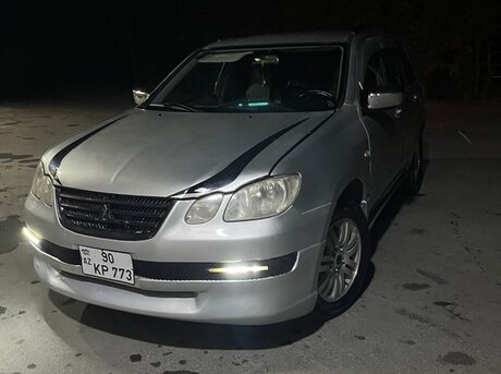 Mitsubishi Airtrek 2002