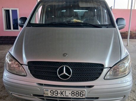 Mercedes  2009
