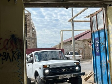 LADA (VAZ) Niva 2013