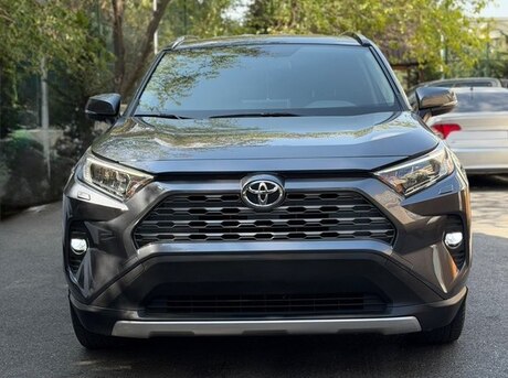 Toyota RAV4 2021