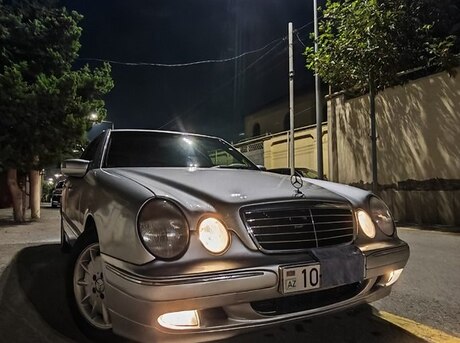 Mercedes E 200 2001