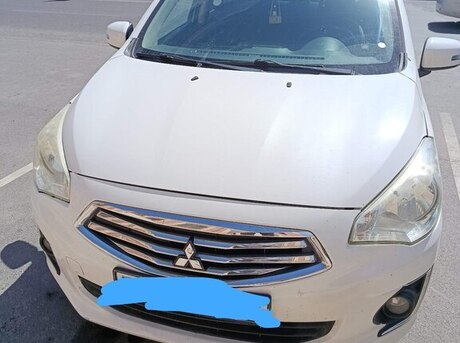 Mitsubishi Attrage 2016