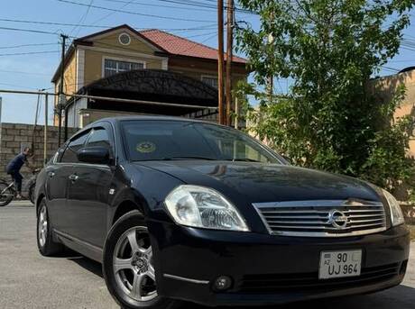 Nissan Teana 2004
