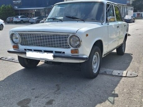 LADA (VAZ) 21011 1981