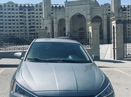 Hyundai Elantra 2018