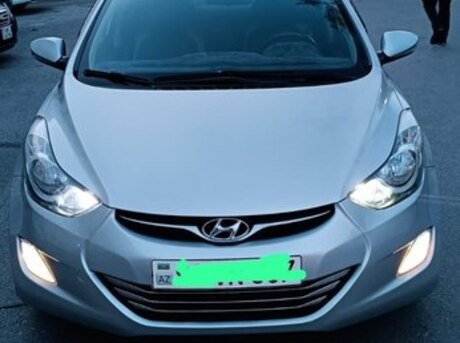 Hyundai Elantra 2012