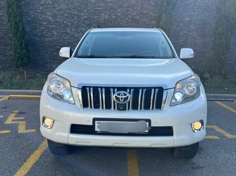 Toyota Land Cruiser Prado 2011