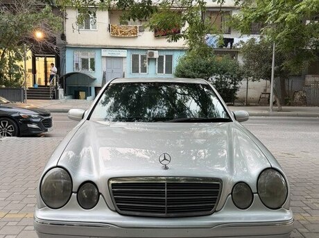 Mercedes E 270 2000