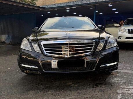 Mercedes E 350 4MATIC 2010