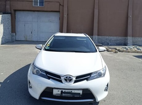 Toyota Auris 2015