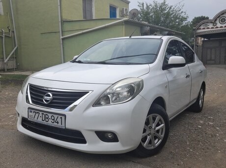 Nissan Sunny 2012