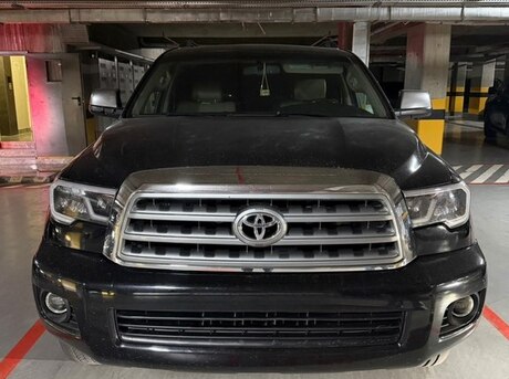Toyota Sequoia 2010