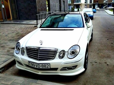 Mercedes E 240 2003