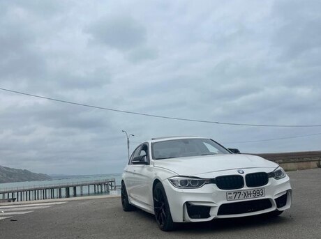 BMW 330 2015
