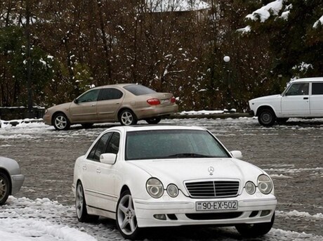Mercedes E 240 2001