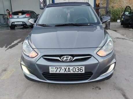 Hyundai Accent 2012