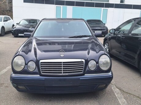 Mercedes E 220 1999