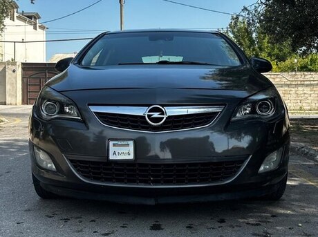 Opel Astra 2010