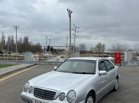 Mercedes E 220 2000