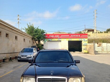 Mercedes 220 E 1994