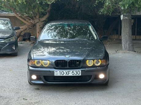 BMW 523 1998