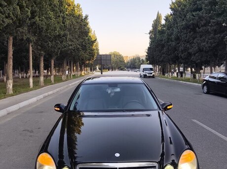 Mercedes E 220 2003