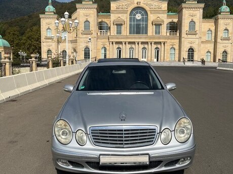 Mercedes E 240 2002