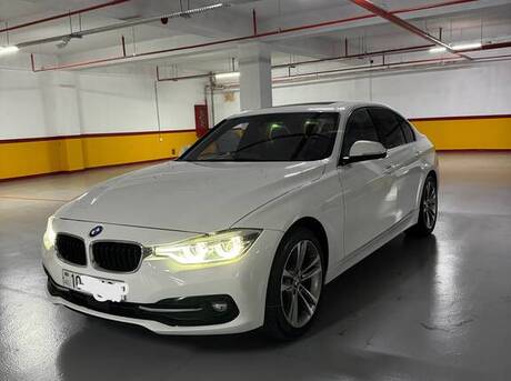 BMW 330 2018