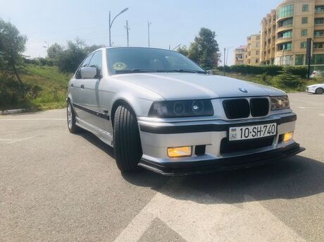 BMW 320 1995