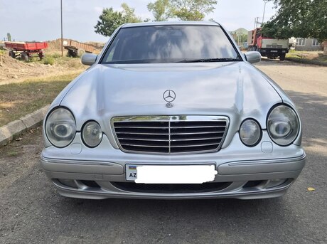 Mercedes E 240 2000
