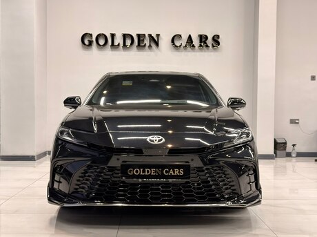Toyota Camry 2025